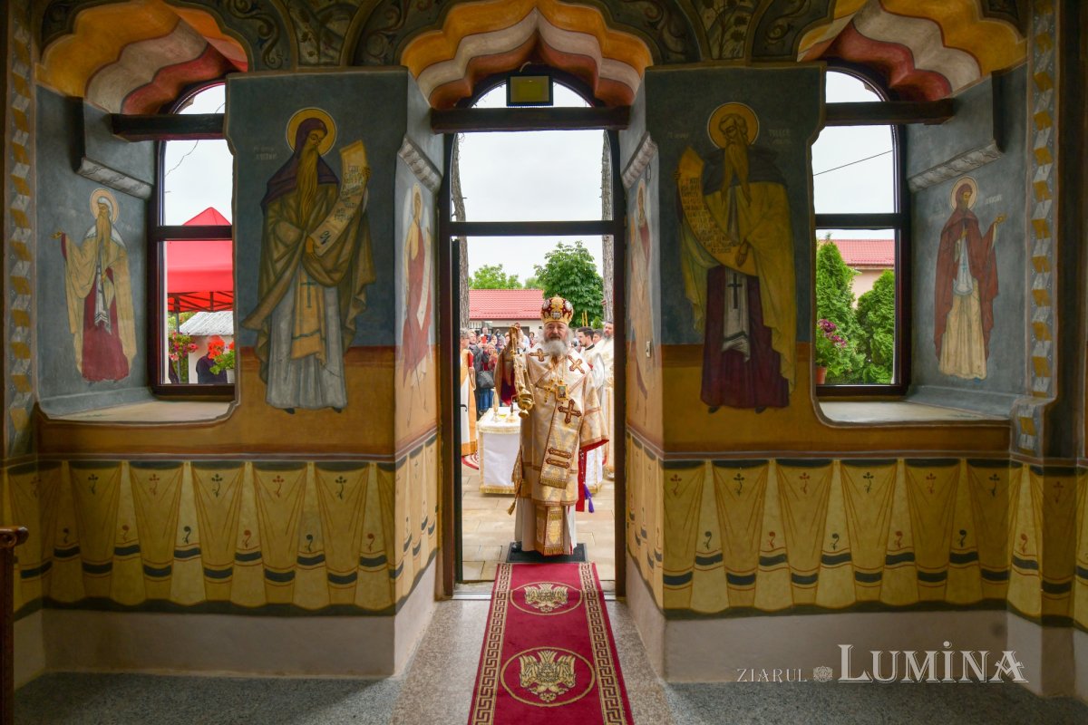 Înnoire și binecuvântare în parohia ilfoveană Balotești 215475