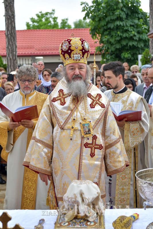 Înnoire și binecuvântare în parohia ilfoveană Balotești 215476