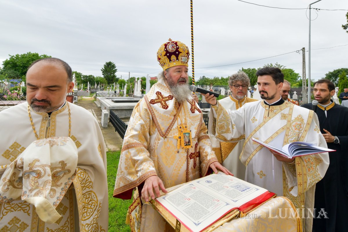 Înnoire și binecuvântare în parohia ilfoveană Balotești 215479