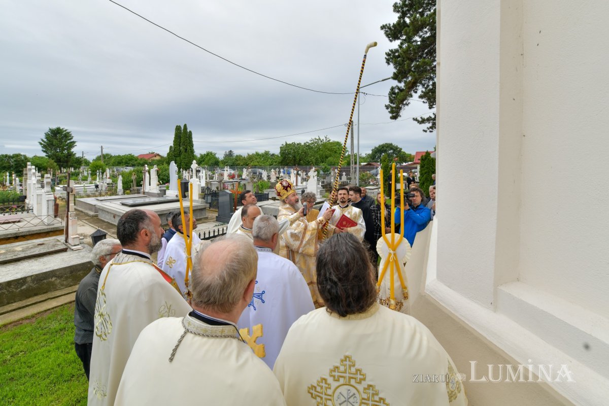 Înnoire și binecuvântare în parohia ilfoveană Balotești 215480