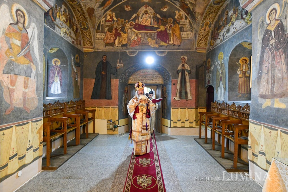 Înnoire și binecuvântare în parohia ilfoveană Balotești 215483