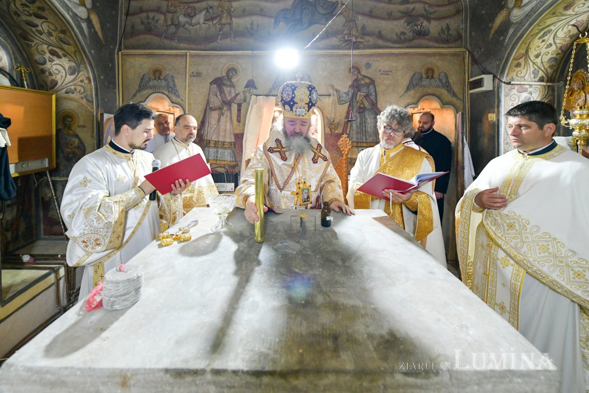 Înnoire și binecuvântare în parohia ilfoveană Balotești 215484