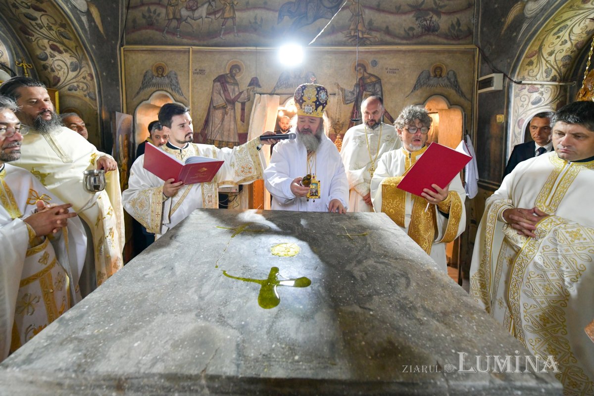 Înnoire și binecuvântare în parohia ilfoveană Balotești 215485