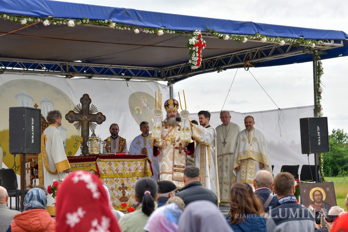 Înnoire și binecuvântare în parohia ilfoveană Balotești 215494