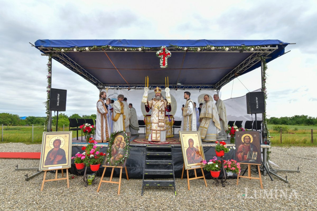 Înnoire și binecuvântare în parohia ilfoveană Balotești 215499