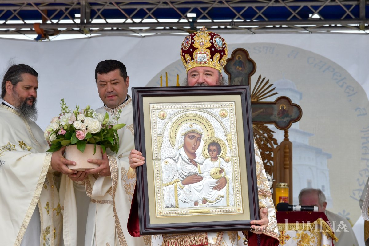 Înnoire și binecuvântare în parohia ilfoveană Balotești 215502