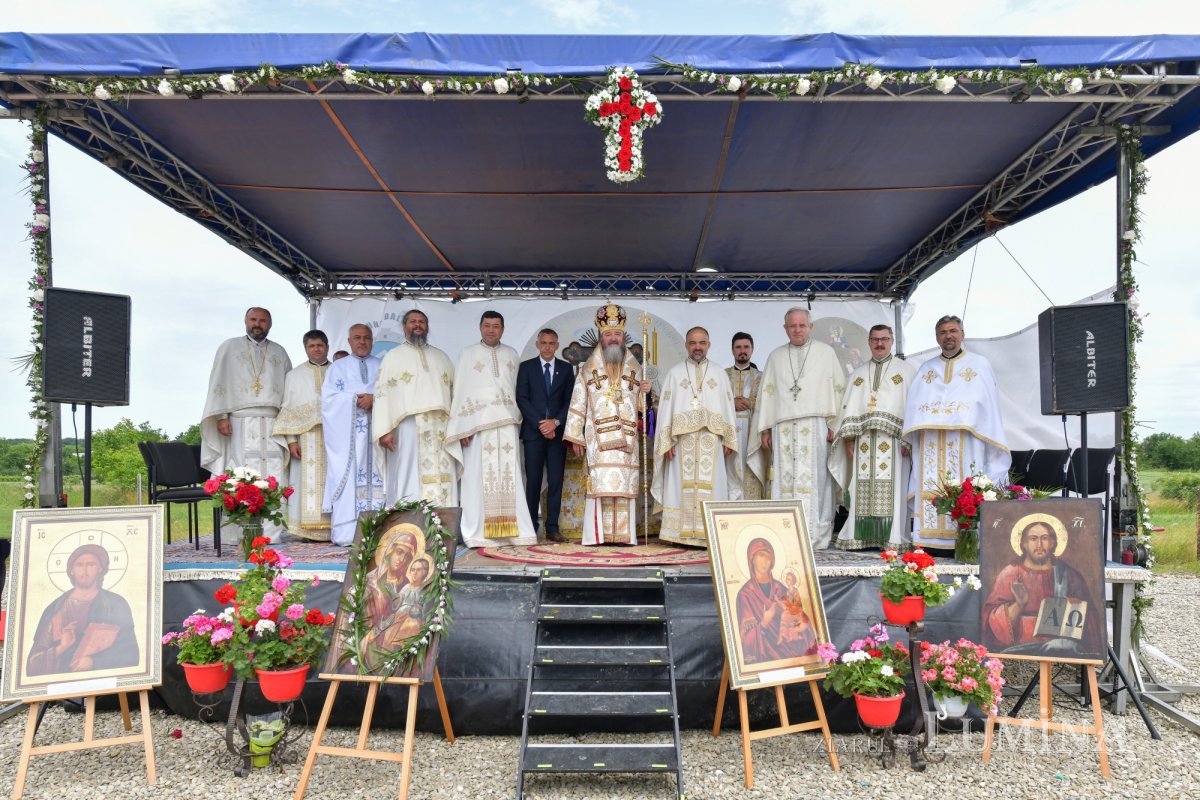 Înnoire și binecuvântare în parohia ilfoveană Balotești 215503