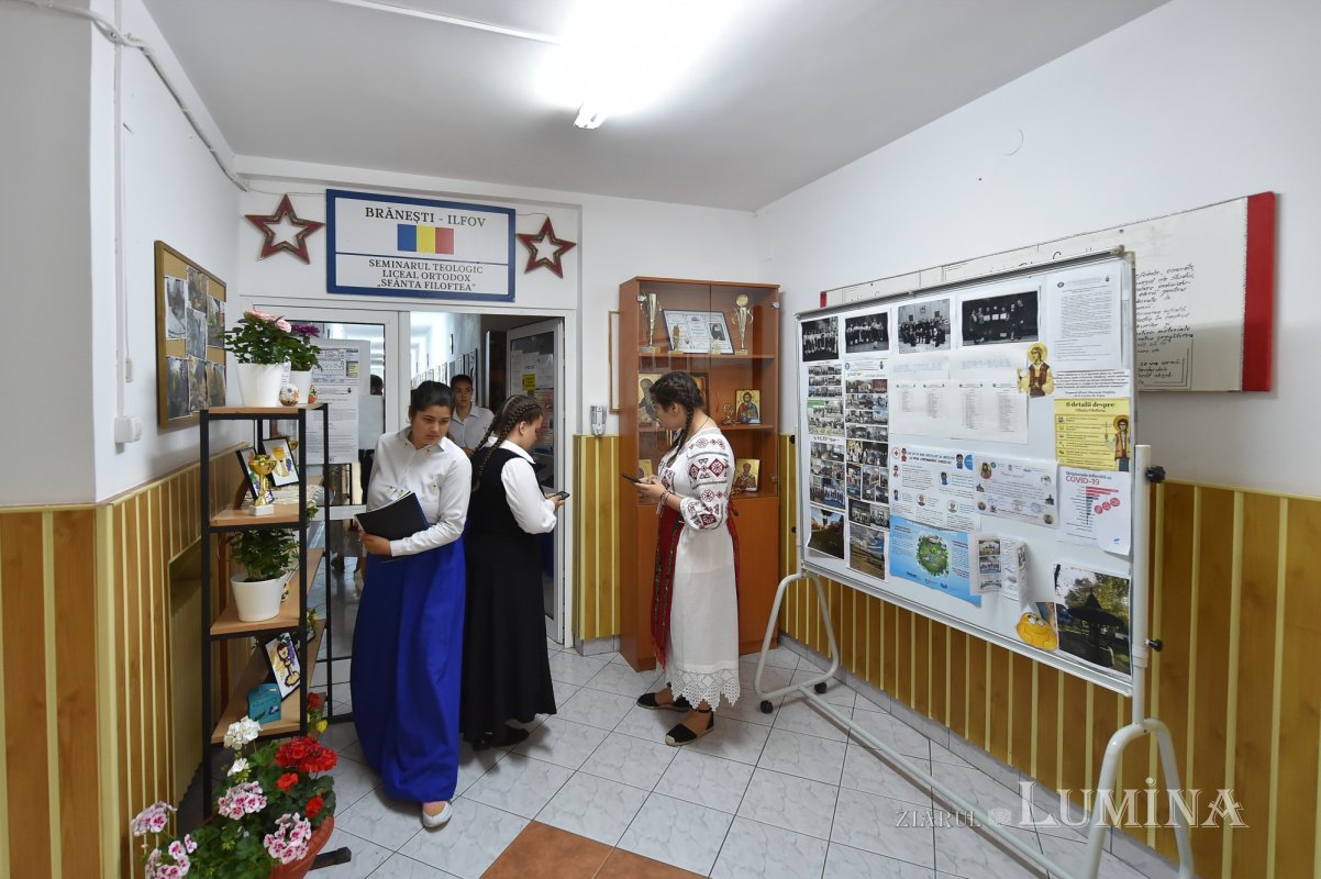 Zi de sărbătoare la Seminarul Teologic din Brănești 215648