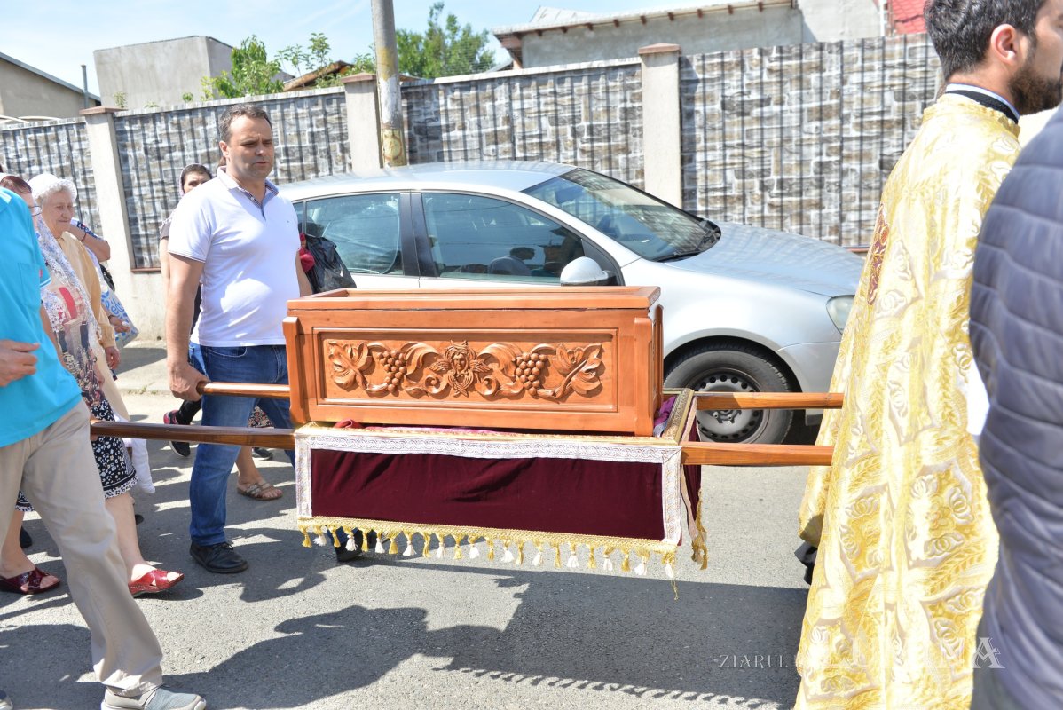 Procesiune cu Icoana Maicii Domnului „Siriaca” la o biserică din Capitală 216083