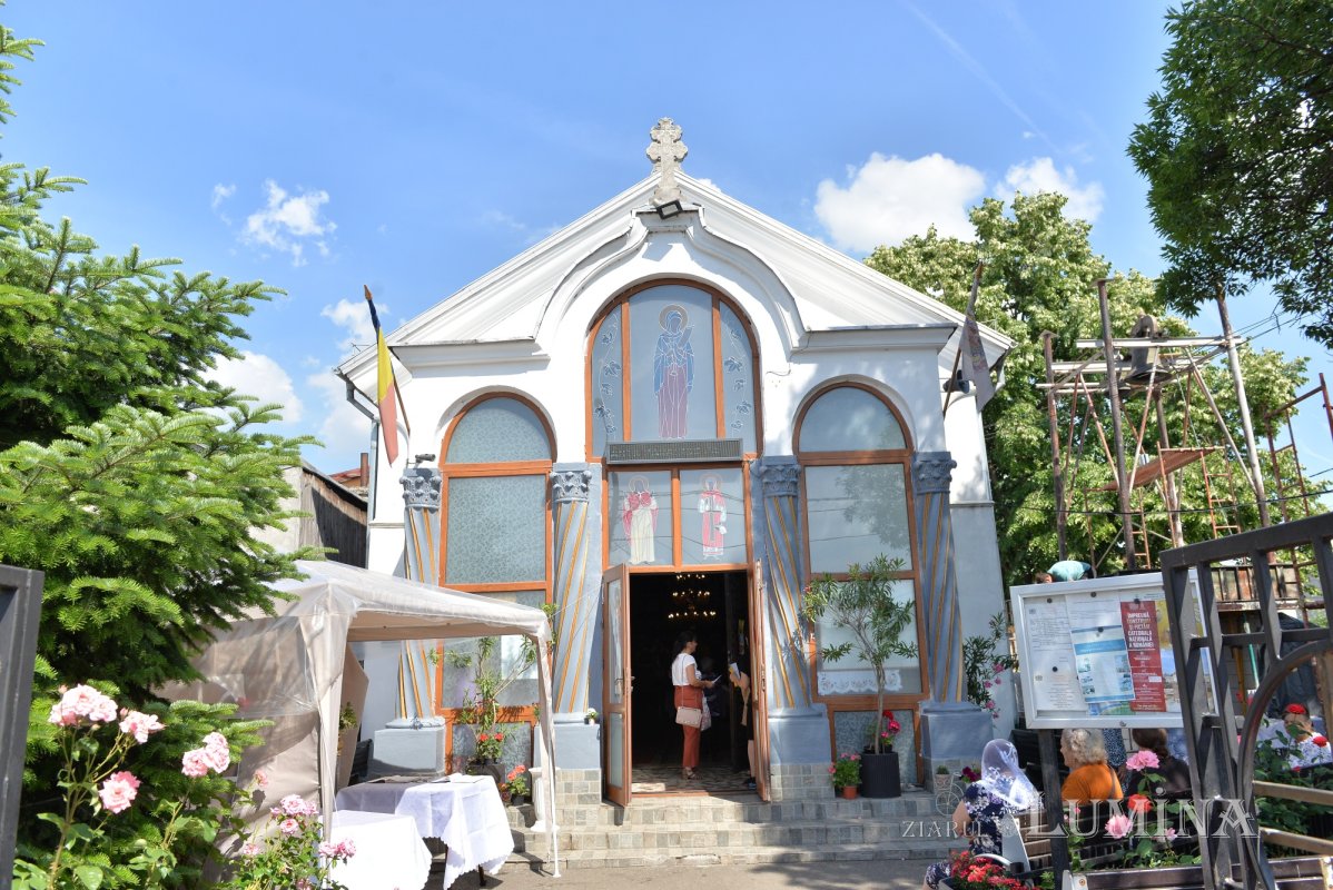 Procesiune cu Icoana Maicii Domnului „Siriaca” la o biserică din Capitală 216087