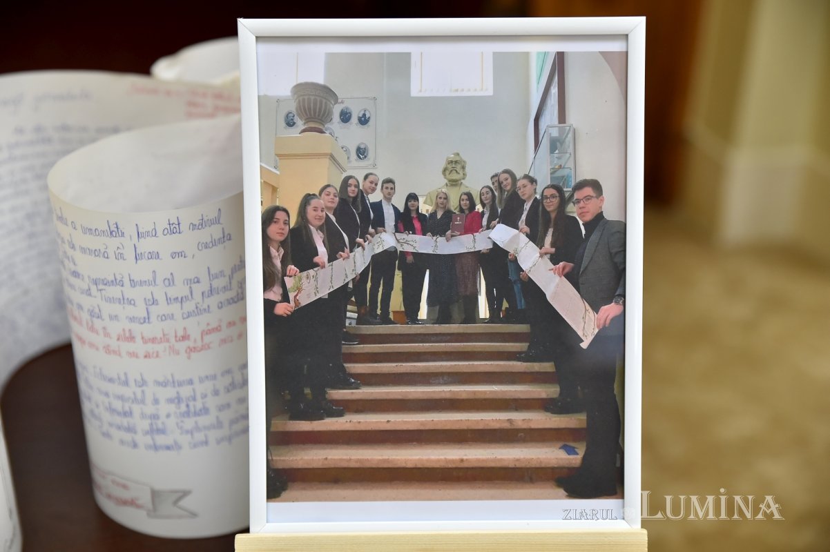 Vernisajul expoziției „Biblia călătoare și sfințitoare” la Palatul Patriarhiei 215938