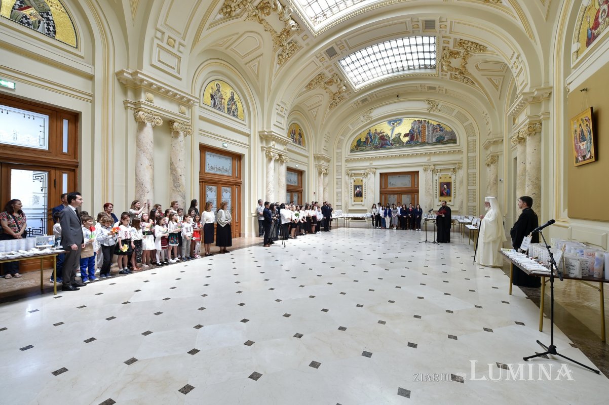 Vernisajul expoziției „Biblia călătoare și sfințitoare” la Palatul Patriarhiei 215940