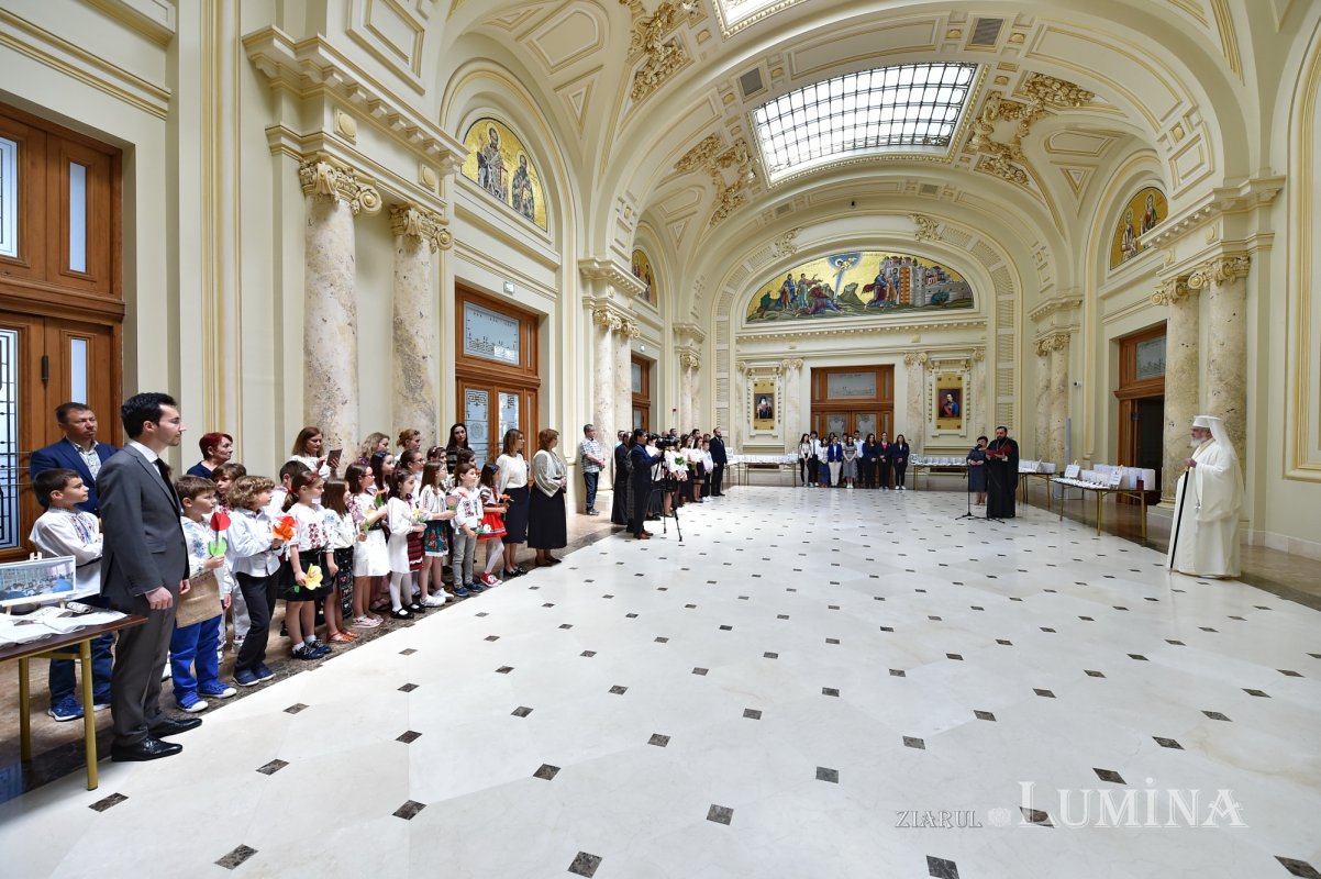 Vernisajul expoziției „Biblia călătoare și sfințitoare” la Palatul Patriarhiei 215941