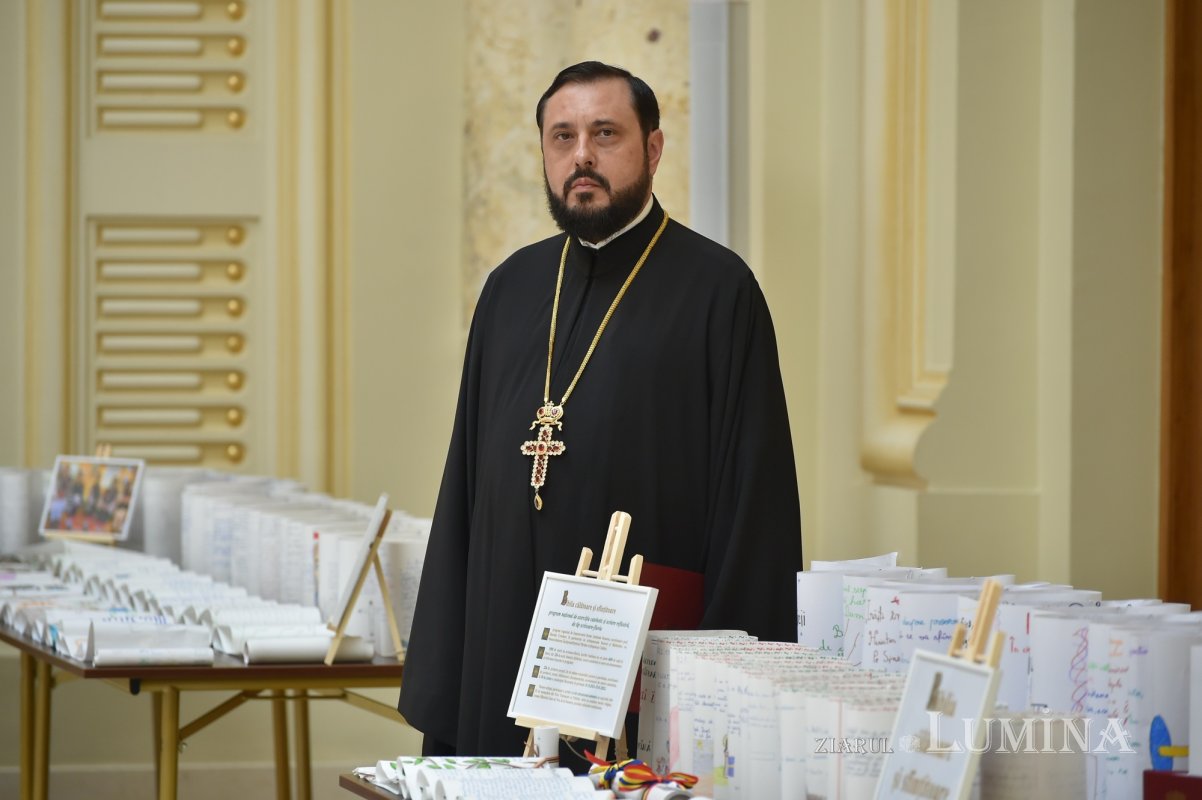 Vernisajul expoziției „Biblia călătoare și sfințitoare” la Palatul Patriarhiei 215944