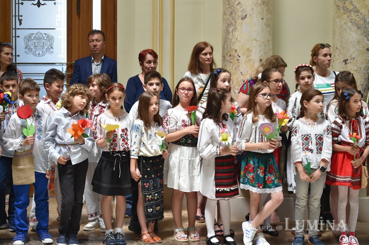 Vernisajul expoziției „Biblia călătoare și sfințitoare” la Palatul Patriarhiei 215946