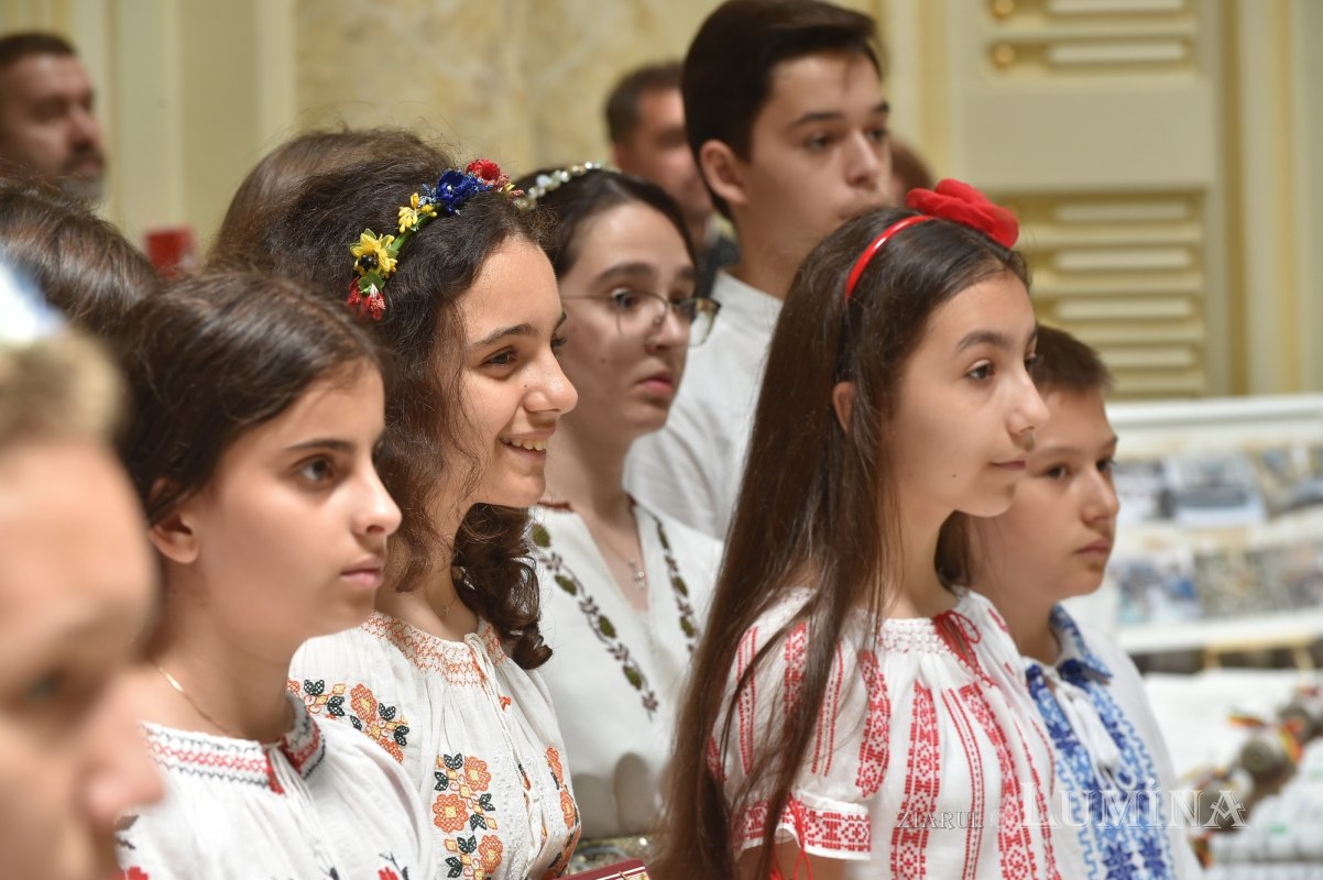 Vernisajul expoziției „Biblia călătoare și sfințitoare” la Palatul Patriarhiei 215958