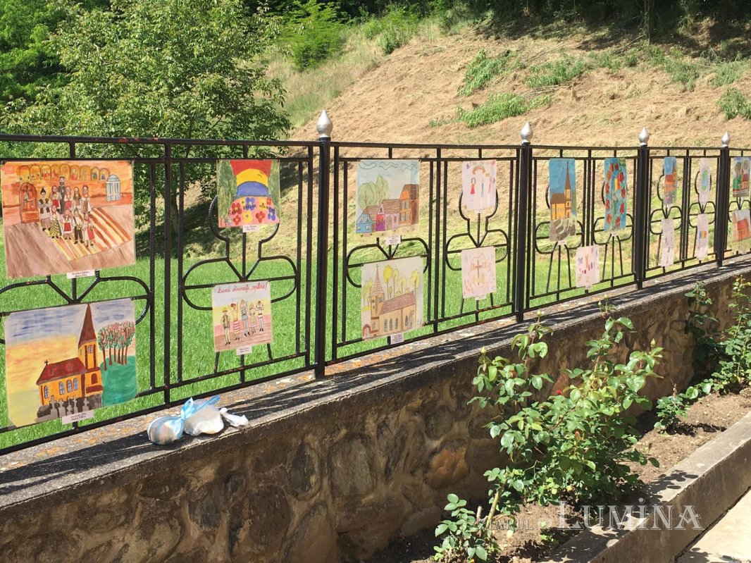 Activităţi artistice şi recreative de Ziua Copilului în Parohia Caşolţ, judeţul Sibiu 216157