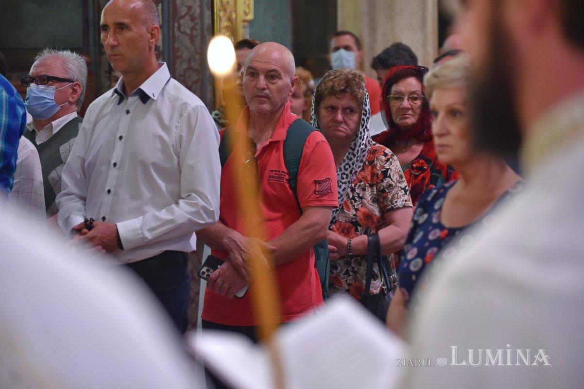 Pomenirea eroilor români la Catedrala Patriarhală 216192