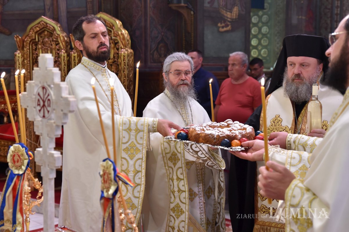 Pomenirea eroilor români la Catedrala Patriarhală 216199