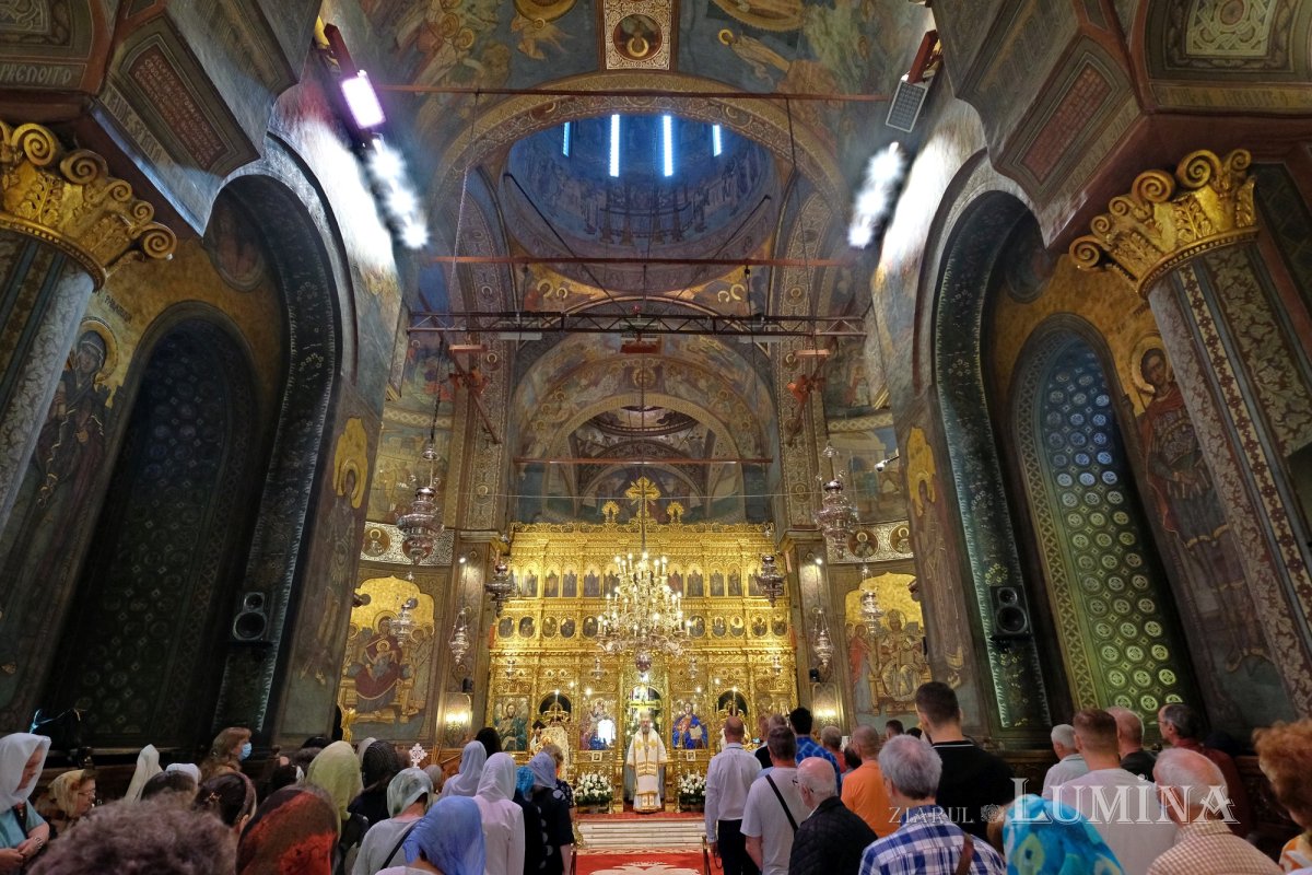 Popas de slujire și rugăciune pe Colina Bucuriei 216183