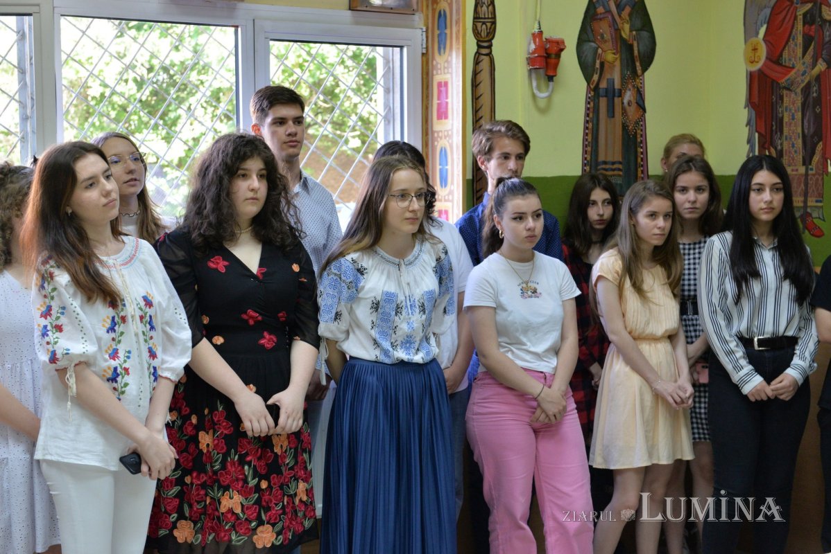 Binecuvântare pentru elevii unui liceu bucureștean 216317