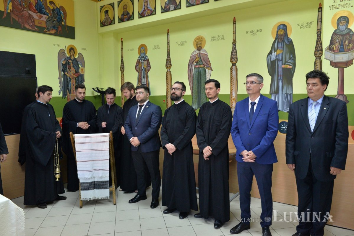 Binecuvântare pentru elevii unui liceu bucureștean 216319