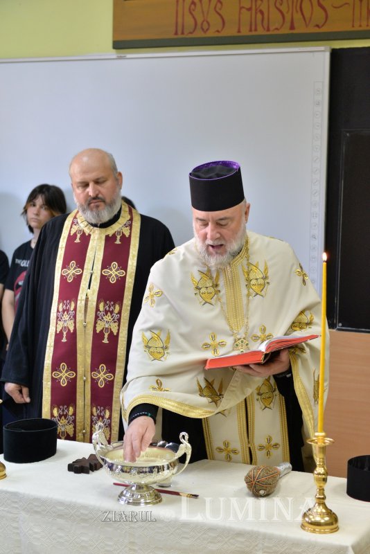 Binecuvântare pentru elevii unui liceu bucureștean 216323