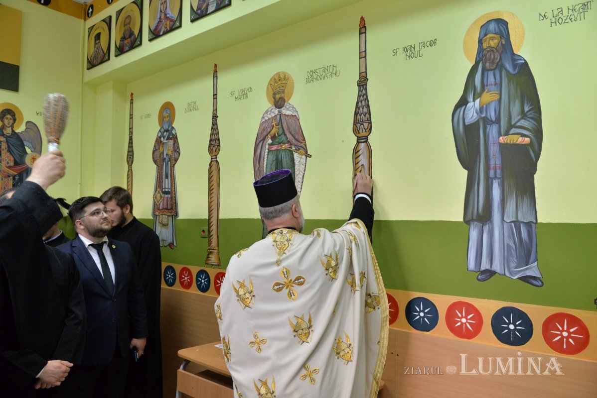 Binecuvântare pentru elevii unui liceu bucureștean 216325
