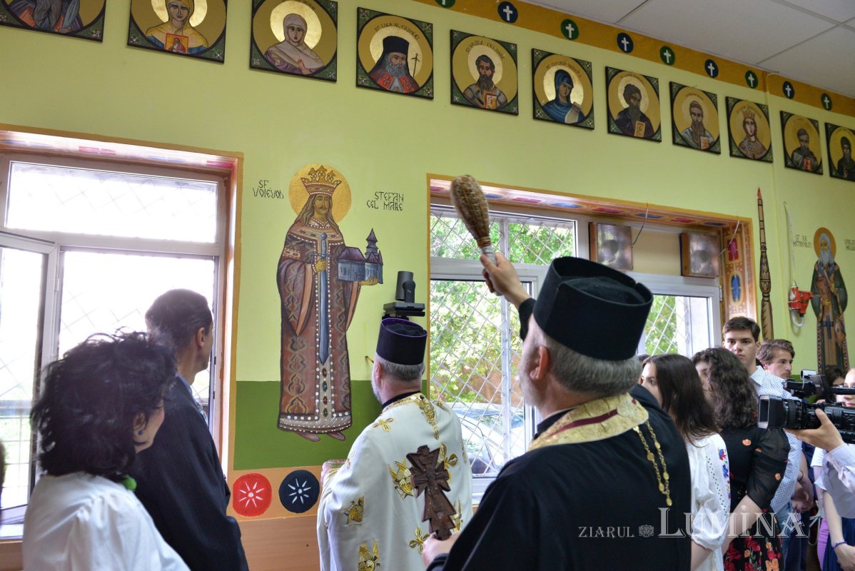 Binecuvântare pentru elevii unui liceu bucureștean 216326