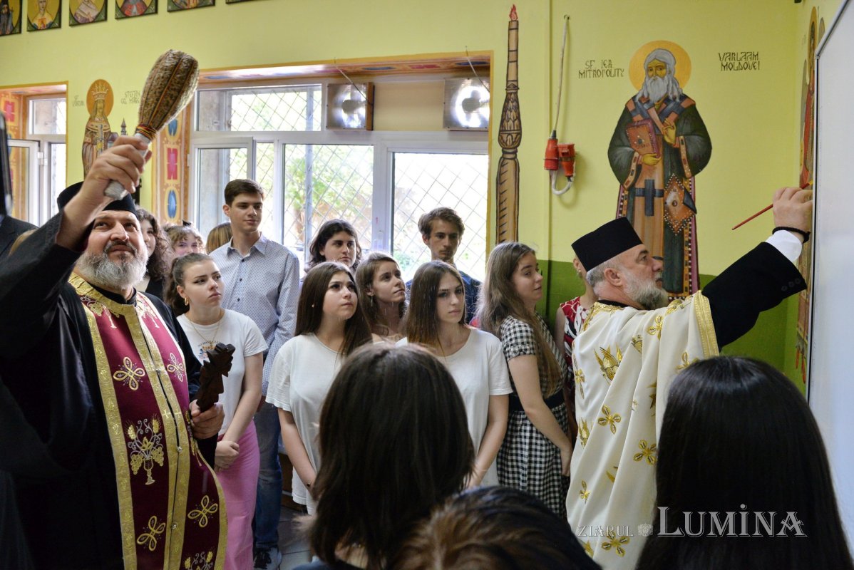 Binecuvântare pentru elevii unui liceu bucureștean 216327