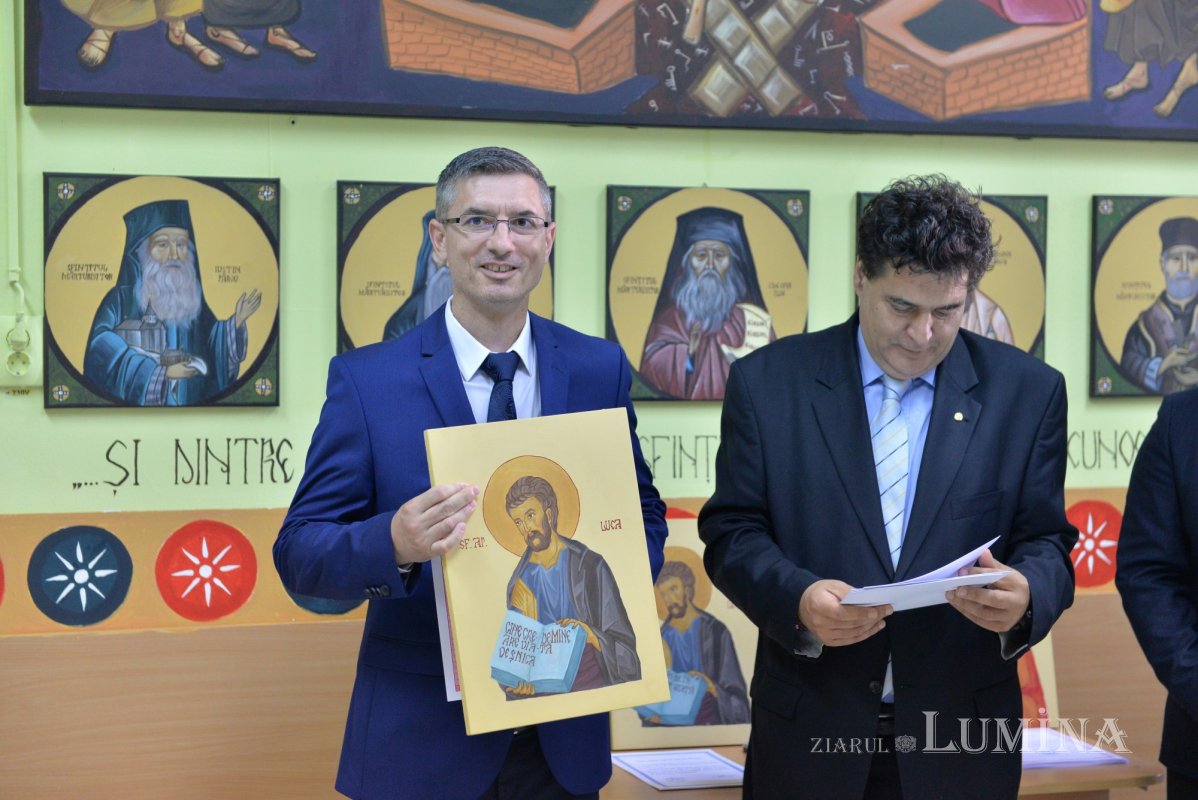 Binecuvântare pentru elevii unui liceu bucureștean 216340