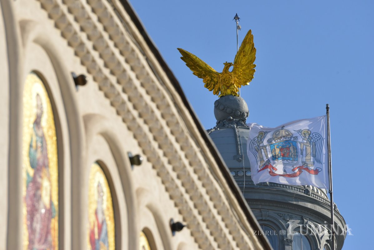 Cruce şi Înviere, suferinţă şi biruinţă în istoria poporului român 216420