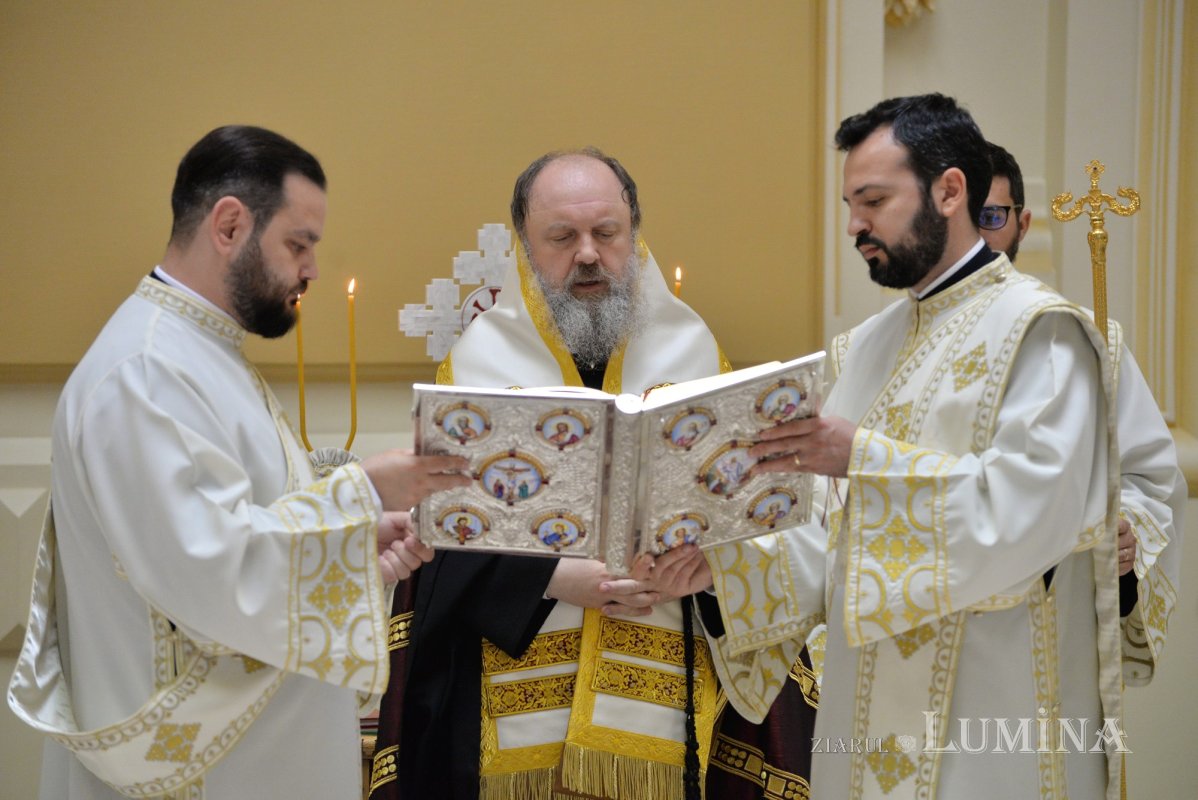 Ședința de constituire a noii Adunări eparhiale a Arhiepiscopiei Bucureștilor 216974