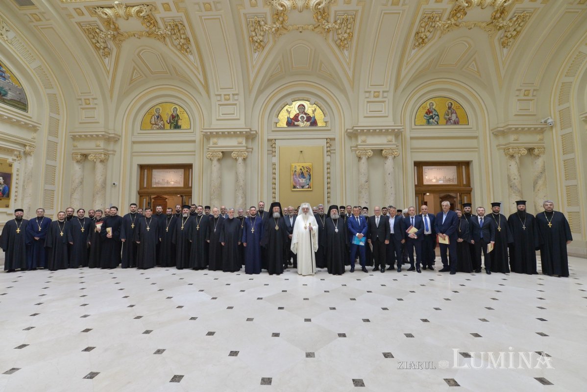 Ședința de constituire a noii Adunări eparhiale a Arhiepiscopiei Bucureștilor 217003