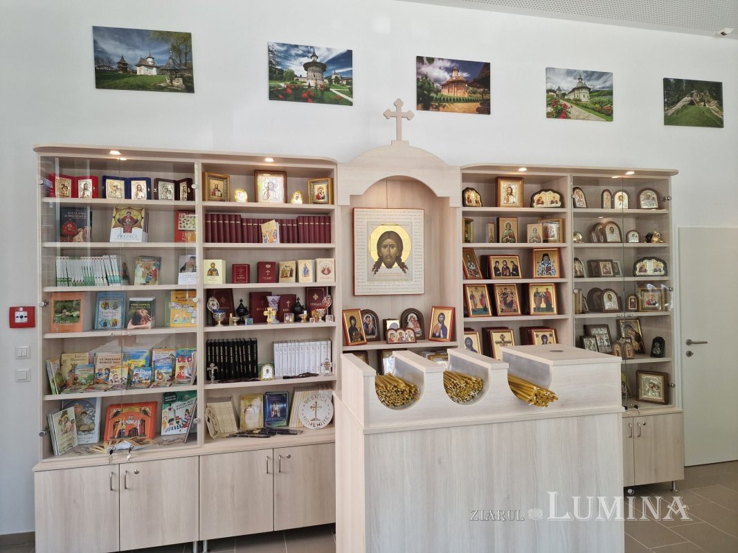 Hramul Parohiei „Pogorârea Sfântului Duh” din Viena 217132