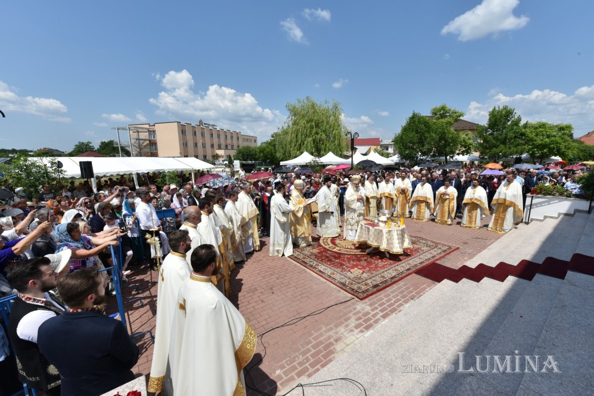 Veşmânt de har pentru biserica parohiei prahovene Bucov 217301