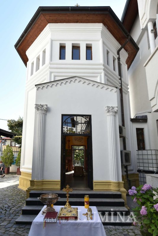 Binecuvântare și înnoire la Parohia Șerban Vodă din Capitală 217842