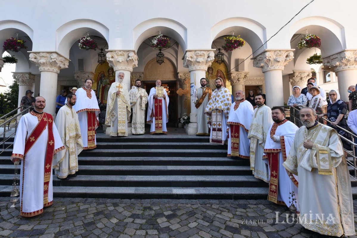 Binecuvântare și înnoire la Parohia Șerban Vodă din Capitală 217847