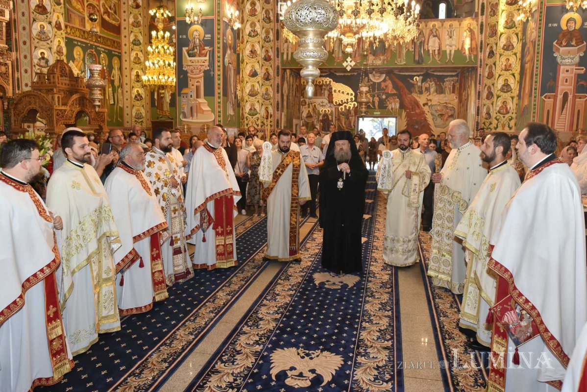 Binecuvântare și înnoire la Parohia Șerban Vodă din Capitală 217849