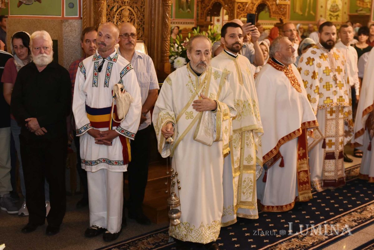 Binecuvântare și înnoire la Parohia Șerban Vodă din Capitală 217850