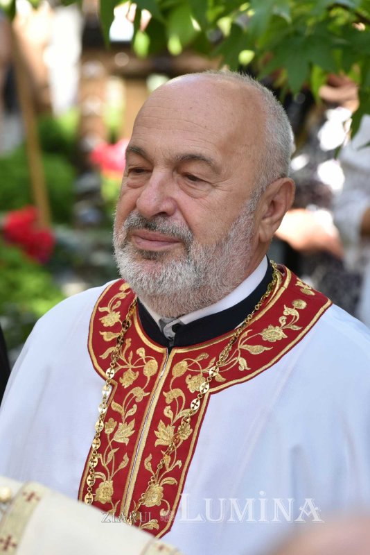 Binecuvântare și înnoire la Parohia Șerban Vodă din Capitală 217855