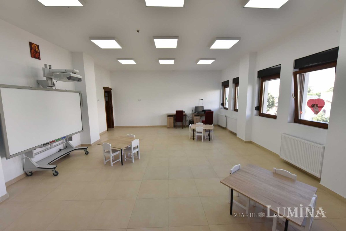 Binecuvântare și înnoire la Parohia Șerban Vodă din Capitală 217864