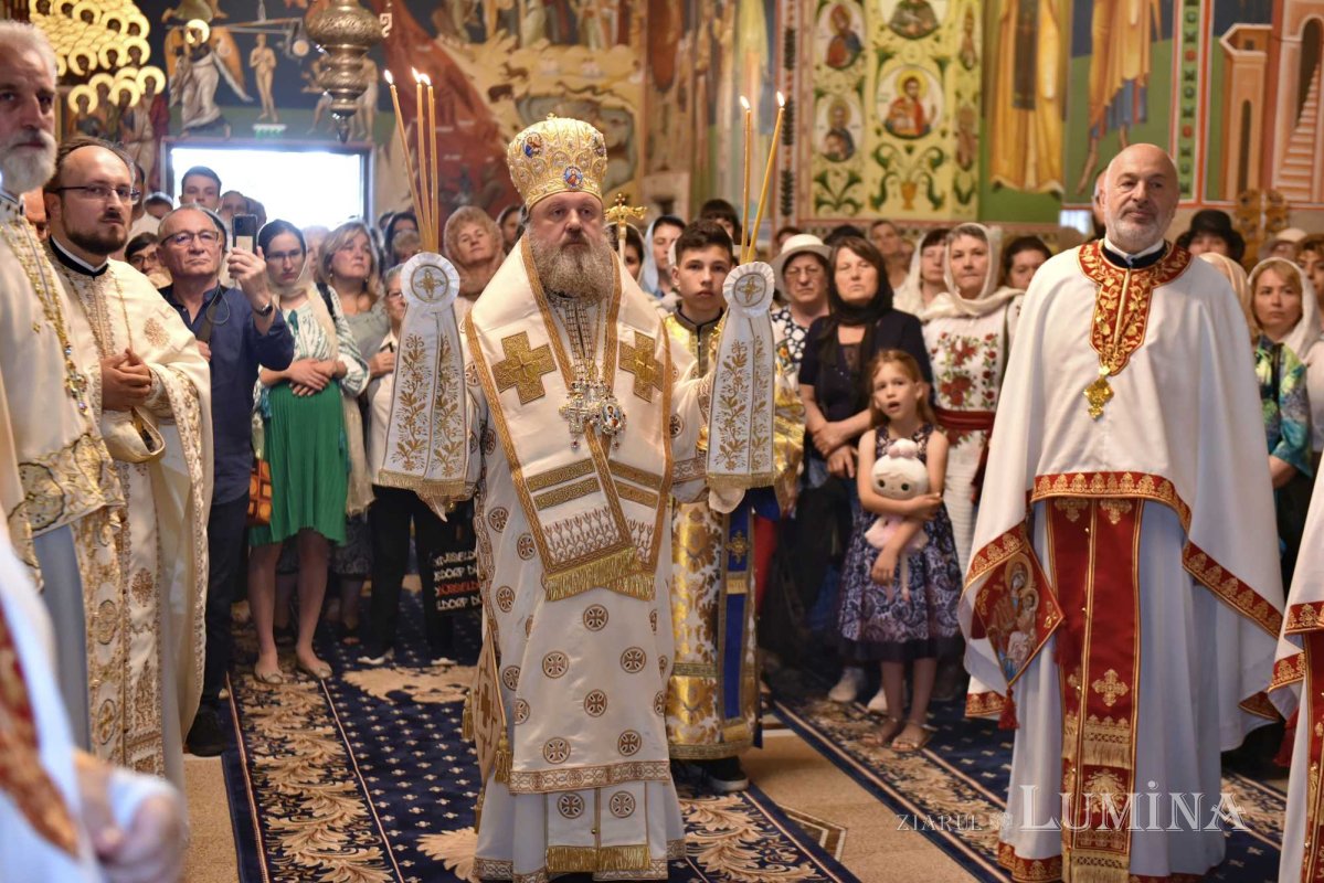 Binecuvântare și înnoire la Parohia Șerban Vodă din Capitală 217878