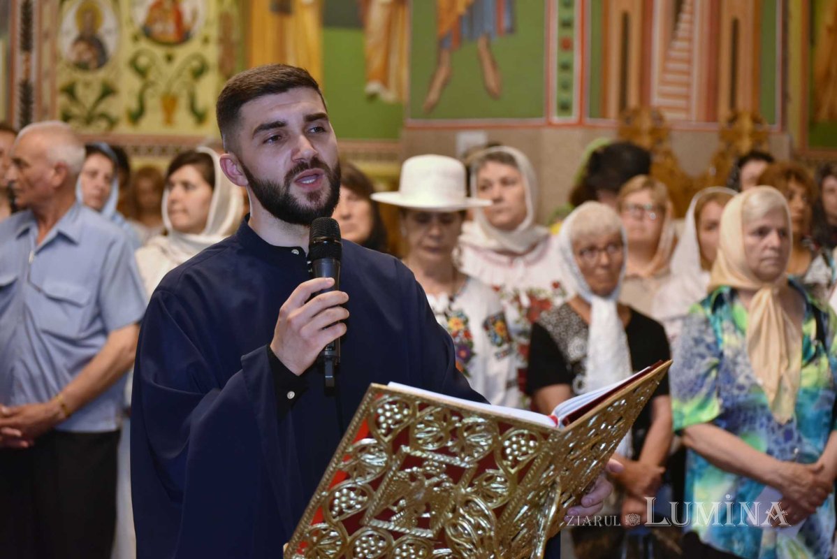 Binecuvântare și înnoire la Parohia Șerban Vodă din Capitală 217883