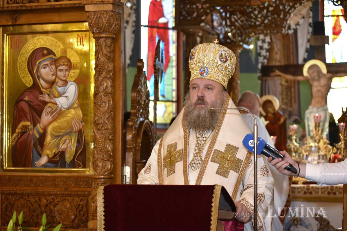 Binecuvântare și înnoire la Parohia Șerban Vodă din Capitală 217885