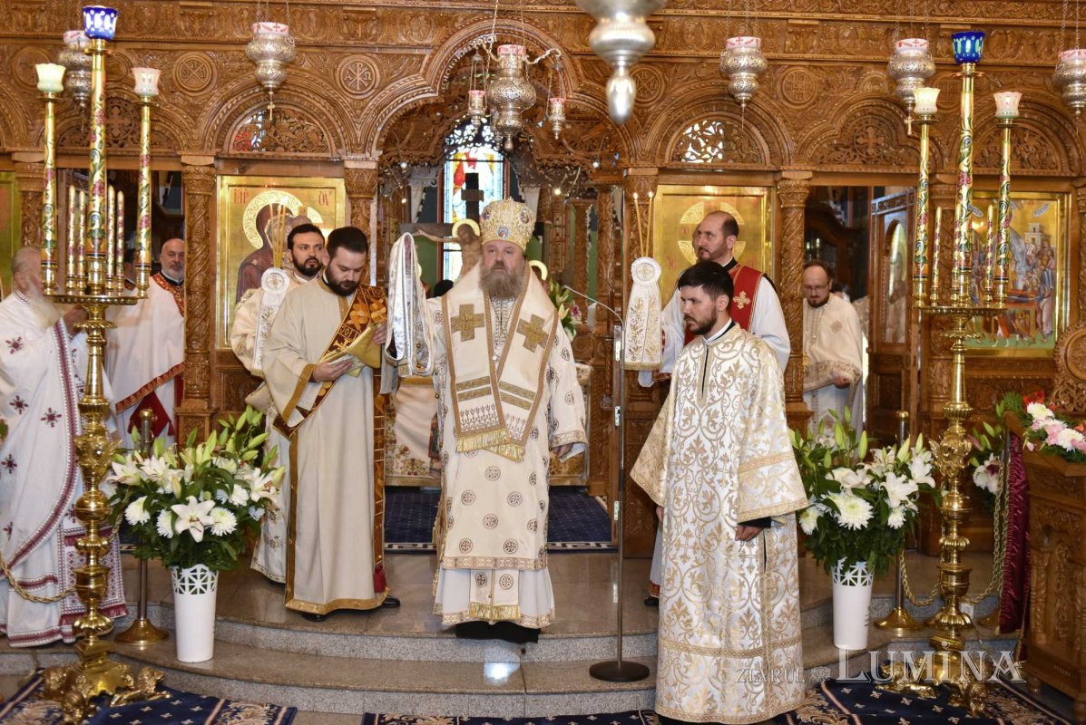 Binecuvântare și înnoire la Parohia Șerban Vodă din Capitală 217889