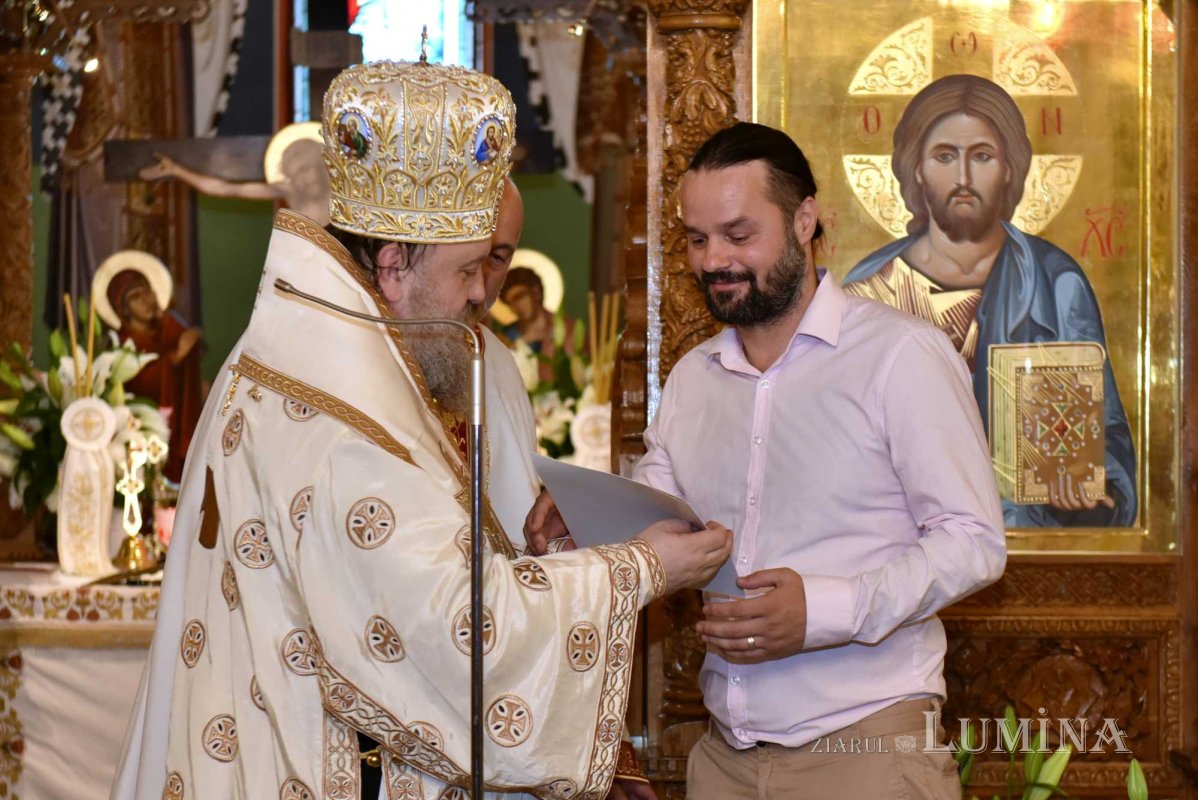 Binecuvântare și înnoire la Parohia Șerban Vodă din Capitală 217893