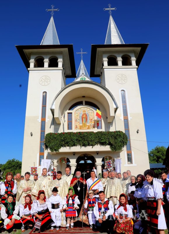 Târnosirea bisericii din Şugatag, Maramureş 218032
