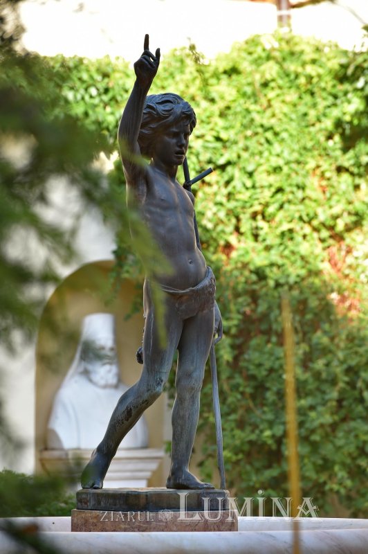 Cinstirea Înaintemergătorului Ioan la Altarul de vară al Reşedinţei Patriarhale 218327