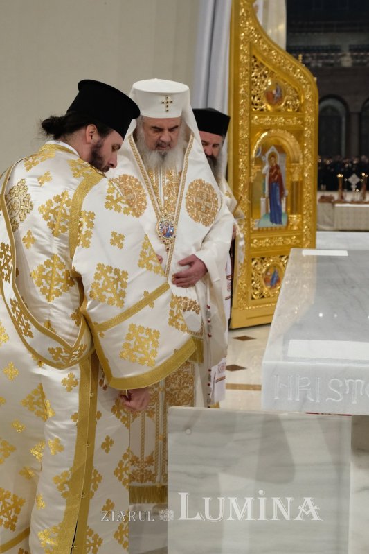 Diplome şi medalii pentru cimitire militare şi de onoare din ţară şi din străinătate 218489